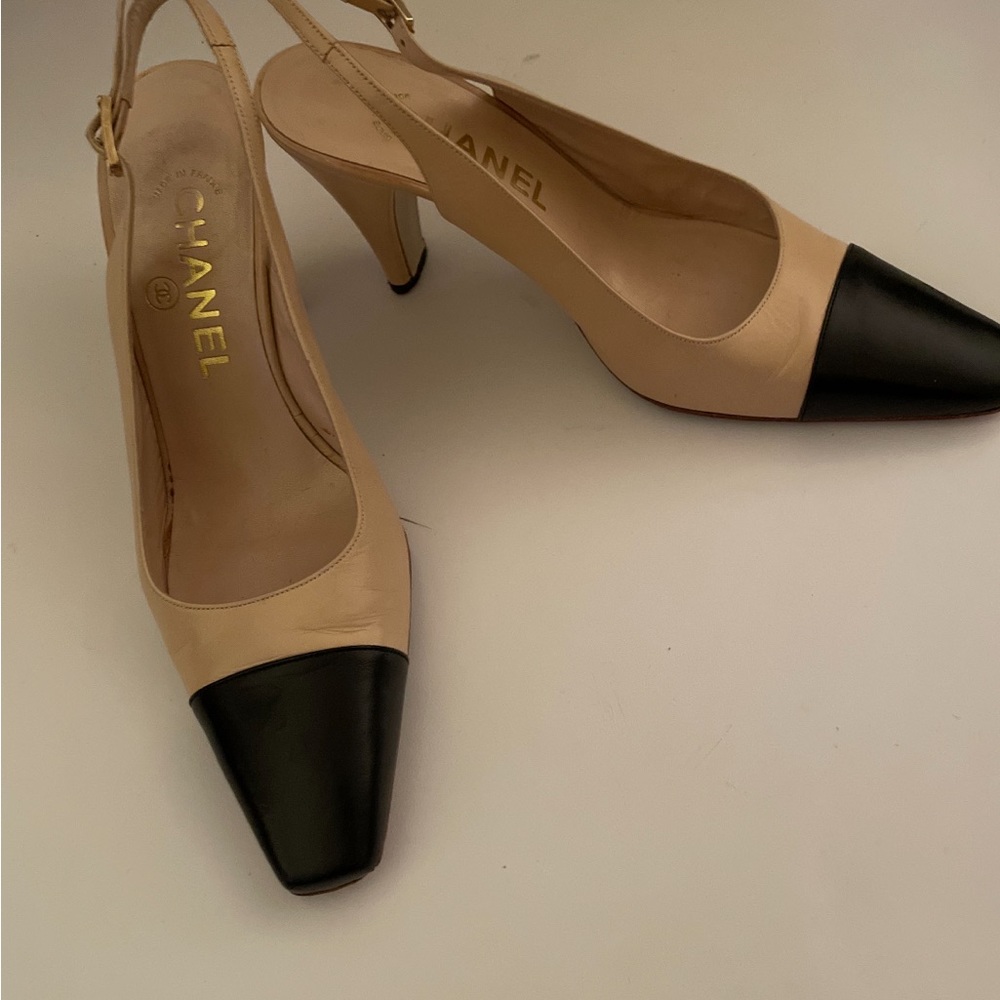 Chenel shoe two colors